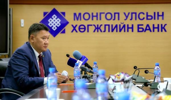 “Чингис хаан банк” Хөгжлийн банкны өрөө огт төлөөгүй нь Сангийн сайд Б.Жавхлантай холбоотой юу