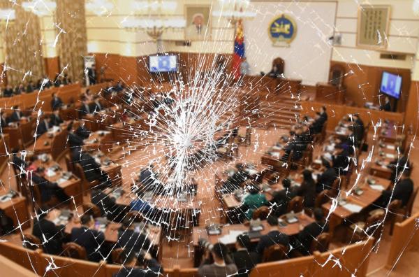 Хаврын чуулганы эпилог буюу Хагархай цонхны завсраар