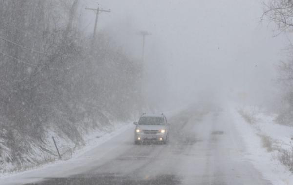 Хүчтэй цасан болон шороон шуурга шуурна