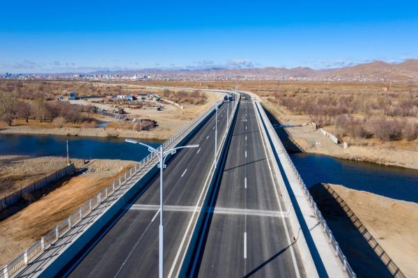 Шуурхай ажлын хэсгүүд хариуцсан авто замын бэлэн байдлыг хангуулан ажиллаж байна