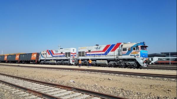 Гашуунсухайт-Ганцмод боомтын хил дамнасан төмөр замаар жилд 30 сая тонн ачаа тээвэрлэнэ