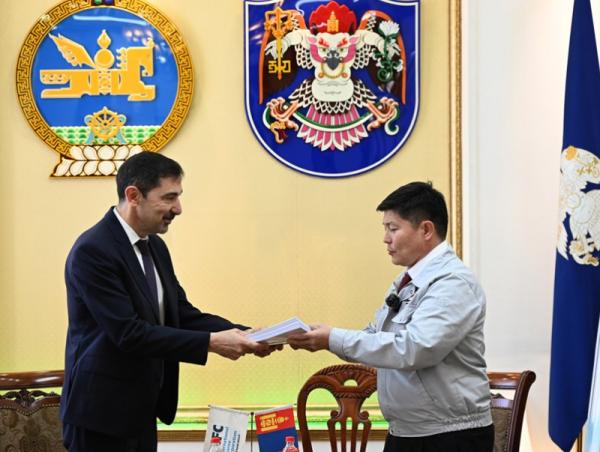 &ldquo;Эмээлт эко аж үйлдвэрийн парк&rdquo;-ийг хөгжүүлэх ТЭЗҮ-г хүлээн авлаа