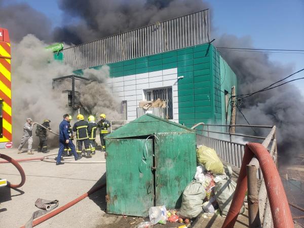 Галыг унтраахаар ажиллаж байна