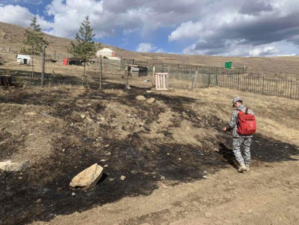 Эргүүлээр ажиллаж байхдаа шар өвс, гэр шатаж байсныг унтраажээ