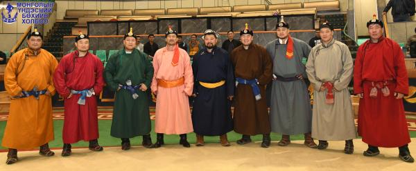 Алтан цомын төлөөх барилдаанд Архангай аймгийн баг шөвгийн дөрөвт шалгарлаа