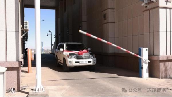 Ханги-Мандалын боомтоор 8-аас доош суудалтай жижиг оврын тээврийн хэрэгслийн хөдөлгөөнийг сэргээлээ