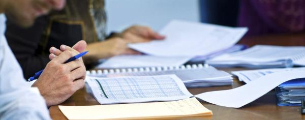 Монгол хэл бичгийн дахин шалгалтыг наймдугаар сарын 17-нд авна