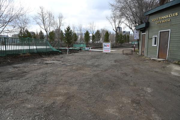 &ldquo;Сөүл&rdquo; рестораны эзэмшлийн газраа хэтрүүлэн хашаалсан зөрчлийг арилгуулна