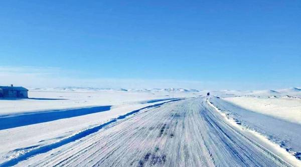 Баянхонгорын Гурванбулаг суманд 20 см цасан бүрхүүл тогтжээ