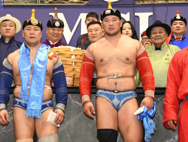 Г.Намжилваанчиг, Л.Сүрэнжав нарын нэрэмжит бөхийн барилдаанд аймгийн хурц арслан Н.Өсөхбаяр түрүүллээ