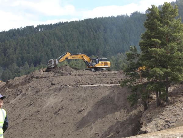 Хариуцлагагүй уул уурхайн улмаас эвдэрсэн 187 га газарт нөхөн сэргээлт хийж эхэллээ