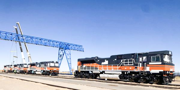 АНУ-аас 4 зүтгүүр Монгол Улсын хилээр орж ирлээ