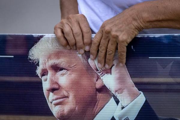 Шүүхээс Д.Трамп порн одтой учир ургуулсныг нотолж, гэм буруутайд тооцжээ
