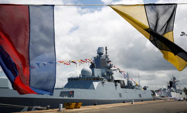 Оросын цөмийн шумбагч онгоцоо Куба руу илгээнэ