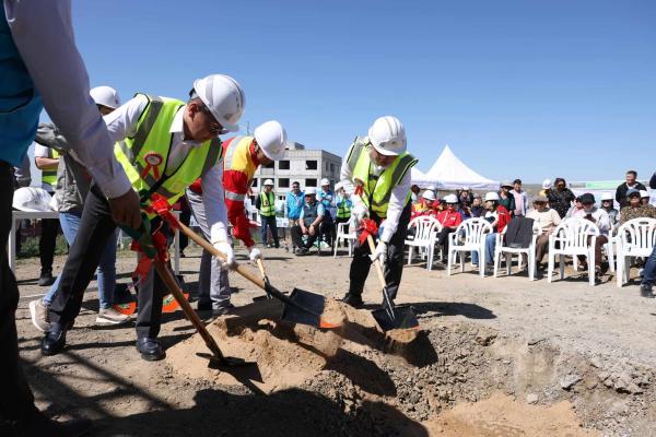 Баянхошуу дэд төвийн 150 айлын орон сууцны барилга угсралтын ажил эхэллээ
