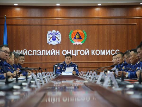 Цаг үеийн зарим асуудлыг хэлэлцлээ