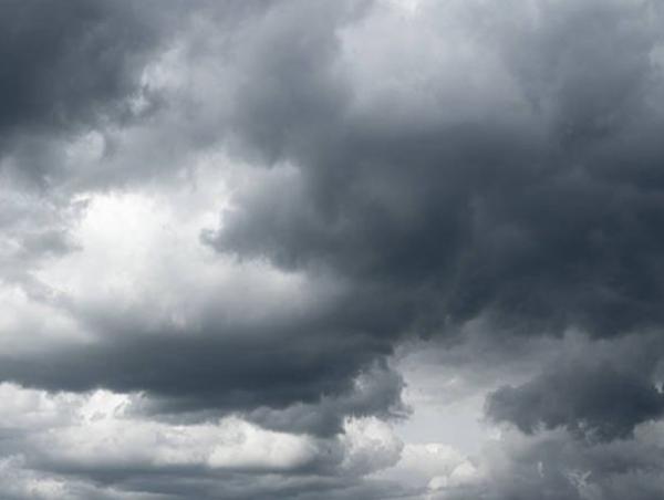 Борооны өмнөх хүчтэй салхи, мөндөр, аянга цахилгааны аюулаас сэрэмжтэй байхыг анхааруулж байна