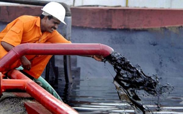 Удахгүй дэлхий даяар нефтийн илүүдэлд орно