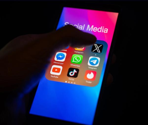 “Х” платформ “like”-аа нуудаг боллоо