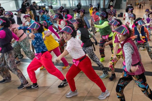 Хэл амтай, балмад “авгай” нарыг фитнессээр хичээллэхийг хоригложээ