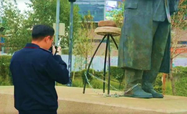 С.Зориг агсны хөшөөг гинжилсэн иргэнийг олж тогтоон, шалгалтын ажиллагааг үргэлжлүүлж байна