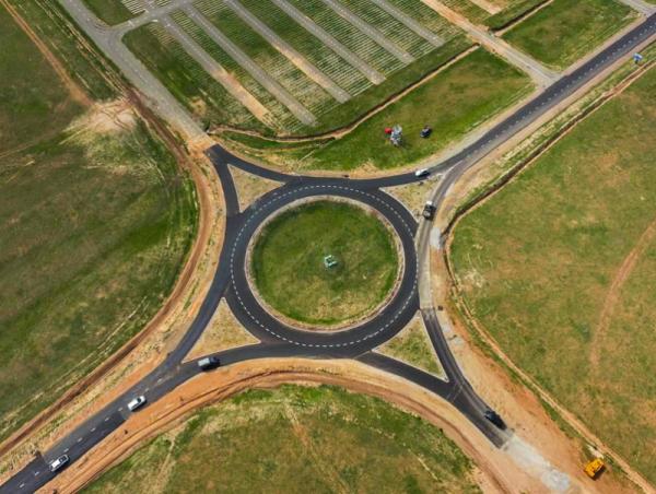 Эмээлтээс Хүй долоо худгийн аюулгүйн тойрог хүртэлх 1.1 км авто замыг шинэчилж байна