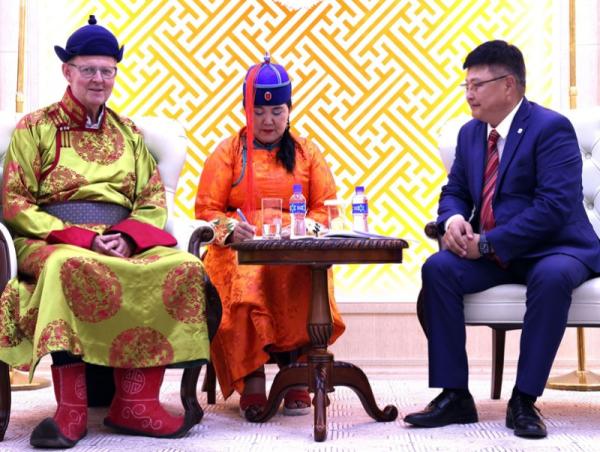 Фрайбург хотын Соёл, олон улсын харилцаа хариуцсан I дарга Ульрих Фон Кирхбах тэргүүтэй төлөөлөгчидтэй уулзлаа