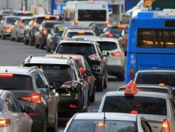 Хотоос гарах замын хөдөлгөөний ачаалал эрс нэмэгдэж байна