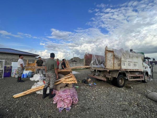 Туул голын эрэг орчмын айл өрхийг нүүлгэж байна