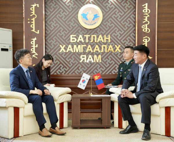БНСУ-тай дрон хөгжүүлэлтийн чиглэлээр хамтарч ажиллана