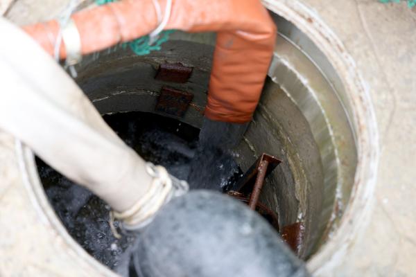 Х.Нямбаатар: Борооны ус зайлуулах шугамыг эвдэж, хөрсний усаа шавхаж байгаа барилгын компаниудын үйл ажиллагааг зогсооно