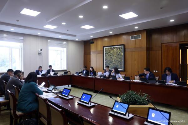 “Монгол Улсын Засгийн газрын 2024-2028 оны үйл ажиллагааны хөтөлбөр батлах тухай” УИХ-ын тогтоолын төслийн анхны хэлэлцүүлгийг хийлээ