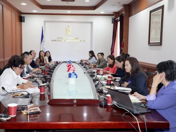 Нийгмийн халамжийн зардлын дахин хуваарилалт хийхийг зөвлөв