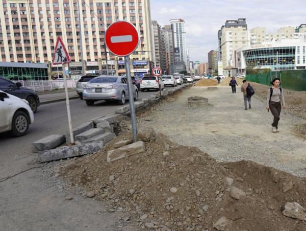 &ldquo;Дүнжингарав&rdquo; худалдааны төвийн урд уулзварын авто замыг гурван эгнээтэй болгон шинэчилнэ