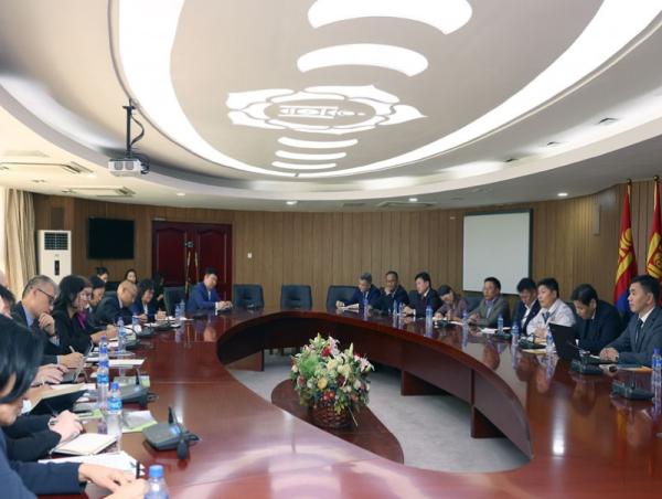 Азийн хөгжлийн банкны төлөөлөгч нарыг хүлээн авч уулзлаа