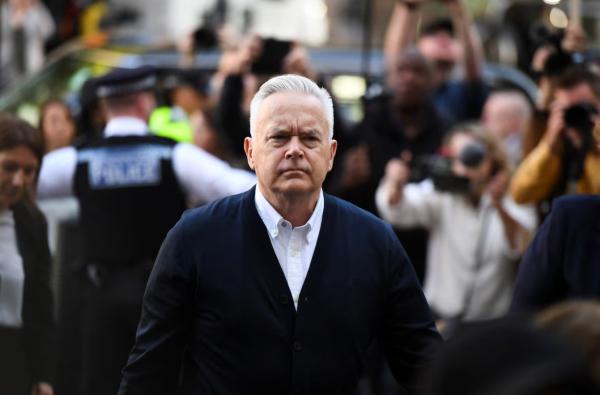 “ВВС”-гийн гаж донтой хөтлөгчид ял оноов