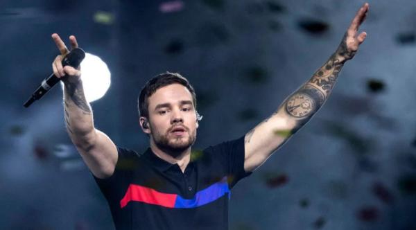 “One Direction” хамтлагийн дуучин Лиам Пейн тагтнаас унаж үхжээ