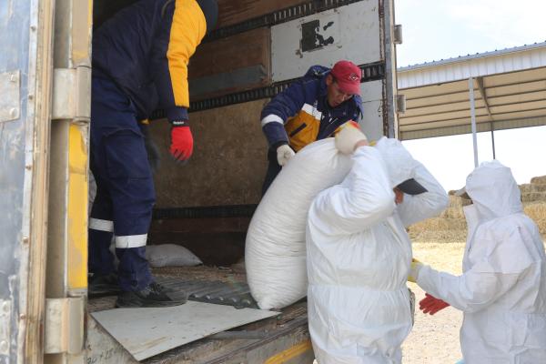 Цогтцэций сумын малчдад малын тэжээл хандивлалаа