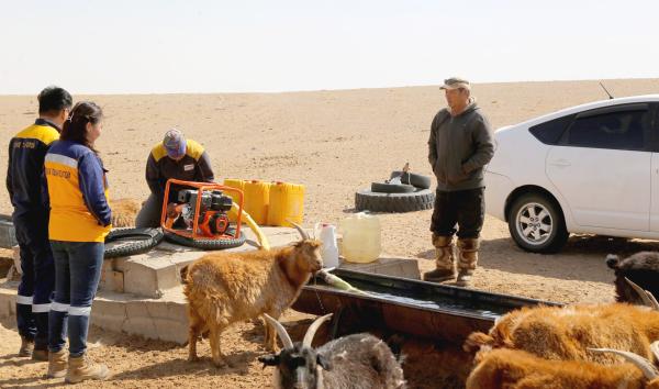 &ldquo;Эрдэнэс Тавантолгой&rdquo; ХК орон нутагт 10 шинэ худаг гаргаж өгнө