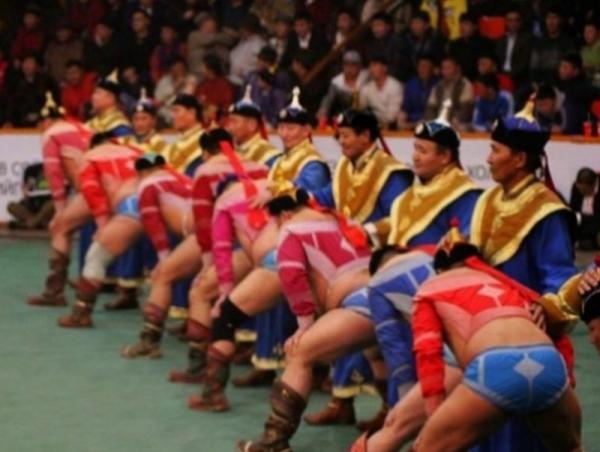 Маргааш өндөр чансаатай шилдэг 128 бөхийн барилдаантай