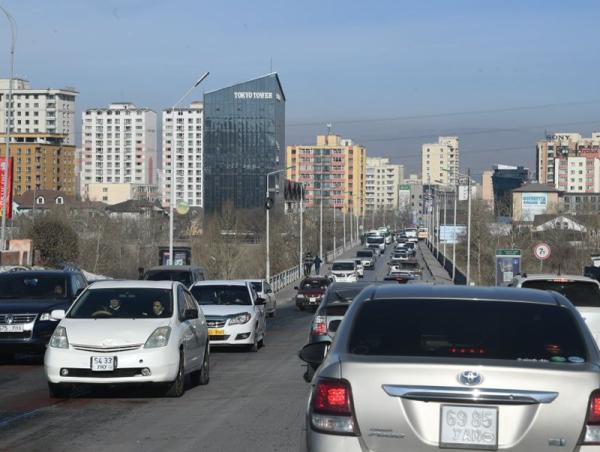 Энэ оноос эхлэн жолооч та автомашины татвар болон зам ашигласны төлбөрт хэдэн төгрөг төлөх вэ