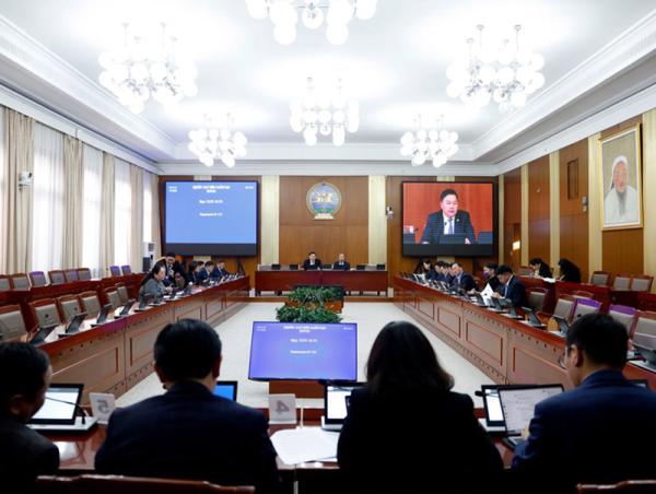 ЭЗБХ: Хууль, тогтоолын төслүүдийн анхны хэлэлцүүлгийг хийж, Эдийн засаг, хөгжлийн сайдын мэдээллийг сонсов