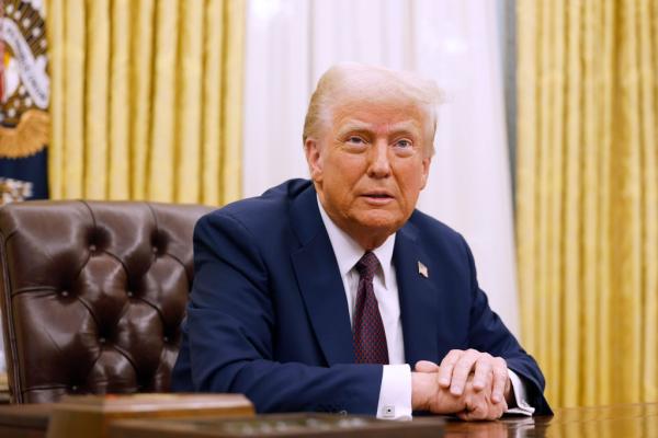 ​Трамп БРИКС-ийн бүлгийн орнуудад 150% татвар онооно гэж сүрдүүлжээ