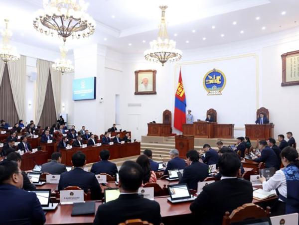 Гашуунсухайт-Ганцмод боомтын хил холболтын төмөр замын засгийн газар хоорондын хэлэлцээрийг соёрхон баталлаа