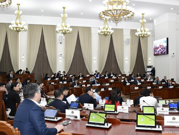 Зөвшөөрлийн тухай хуульд нэмэлт, өөрчлөлт оруулах тухай хуулийн төслийг анхны хэлэлцүүлэгт шилжүүллээ