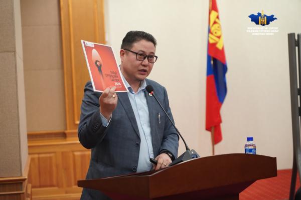 ЭНЭ ОНД ХҮҮХДҮҮДИЙН ЭРХ ЗҮЙН МЭДЛЭГ, ЭКОЛОГИЙН БОЛОВСРОЛД АНХААРЧ АЖИЛЛАНА