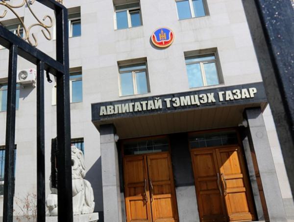 Зарим сумын Засаг дарга нарт хууль зөрчсөн үйлдэлд нь хариуцлага тооцуулав