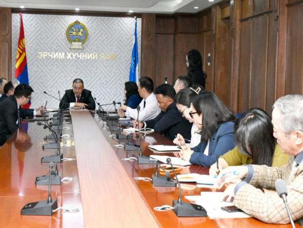 Эрчим хүчний яамны удирдлагуудад Дулаан хангамжийн тухай хуулийн төслийг танилцуулав