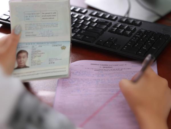 Гадаадын 8 улсын 63 иргэнийг албадан гаргажээ