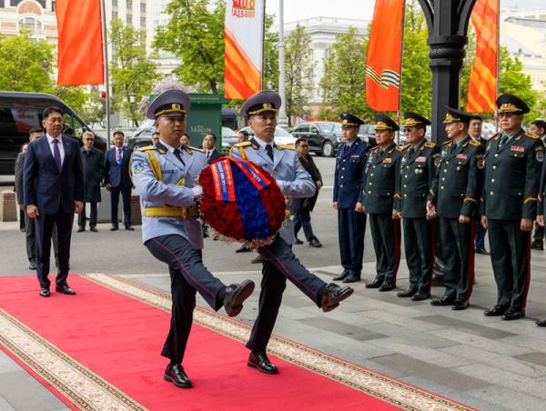 Монгол Улсын Ерөнхийлөгч У.Хүрэлсүх ОХУ-д суралцаж буй сонсогчидтой уулзав